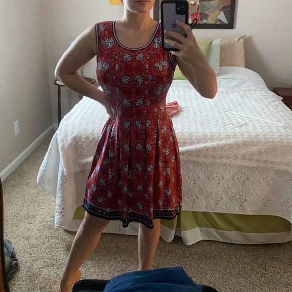 Max Studio Fit and Flare Sleeveless Dress - Picture 5 of 6